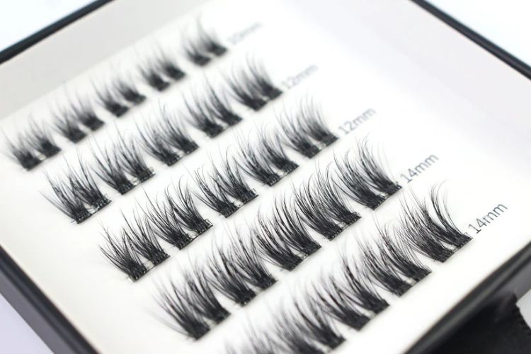 Dolly Dash - Mixed Length Press-On Lashes