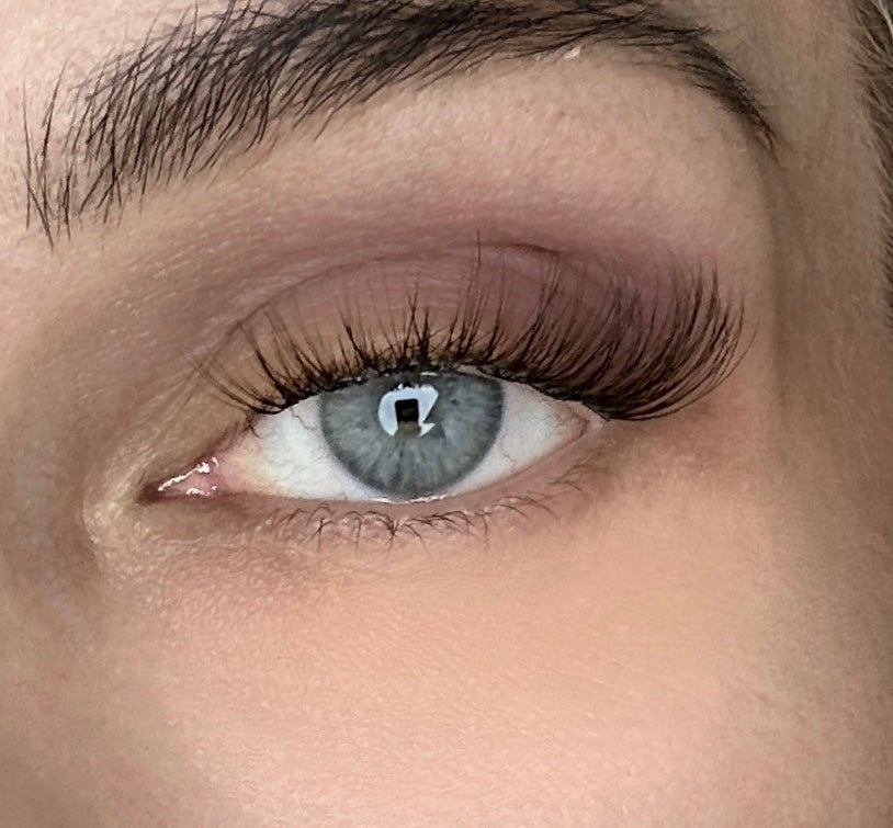 Nova Kiss - Mixed Lenght Pre Glued - LIT Lashes